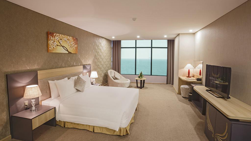 Phòng ngủ tại khách sạn Mường Thanh Luxury Nha Trang (Khánh Hòa)
