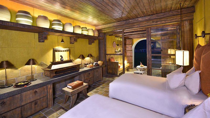 Phòng ngủ tại Khách sạn Legacy Yên Tử – MGallery Quảng Ninh