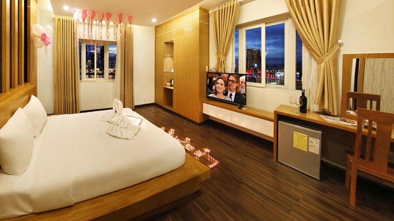 Khách sạn Legacy Riverside Đà Nẵng