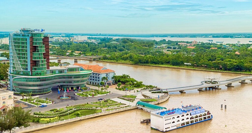 Khách sạn Ninh Kiều Riverside Cần Thơ