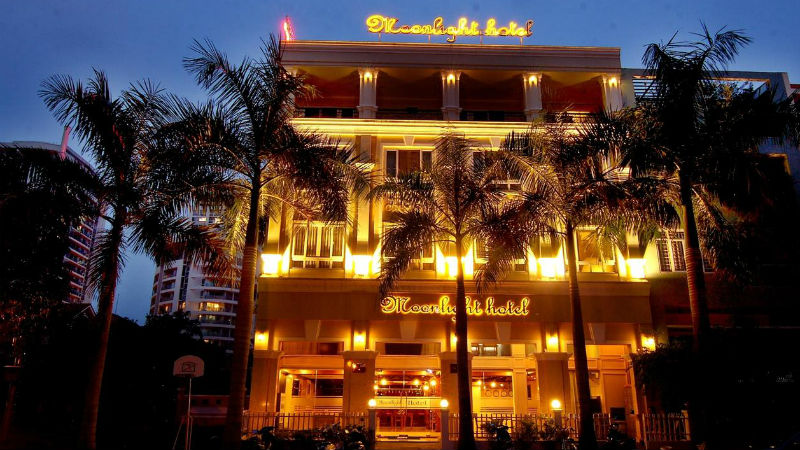 Khách sạn Moonlight Saigon South