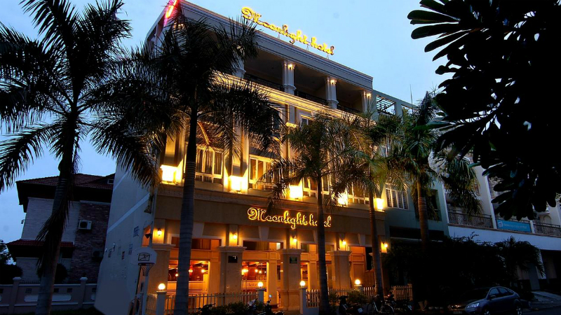 Khách sạn Moonlight Saigon South