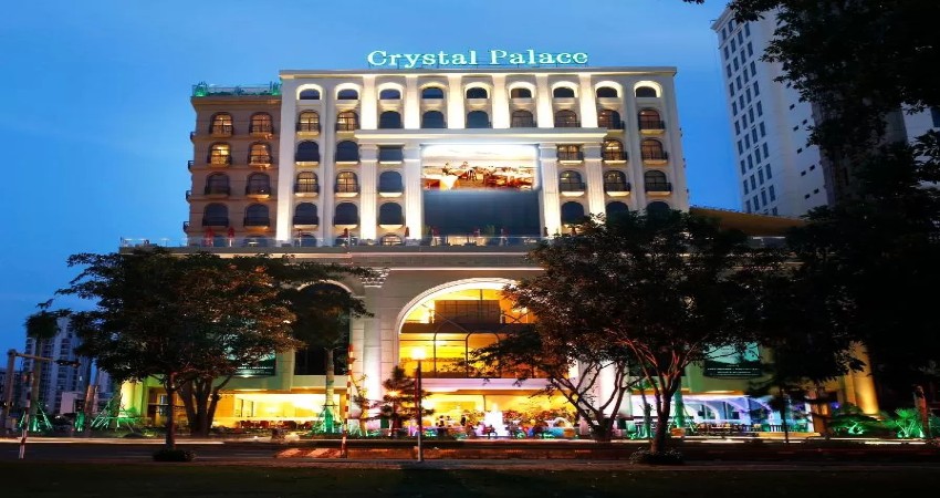 Khách sạn MerPerle Crystal Palace TPHCM
