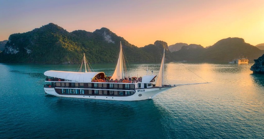 Du thuyền Sena Cruises Lan Ha Bay