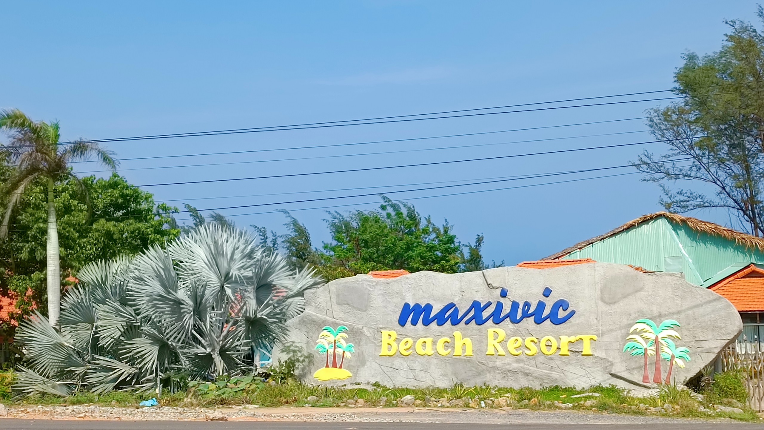 Maxivic Beach Resort