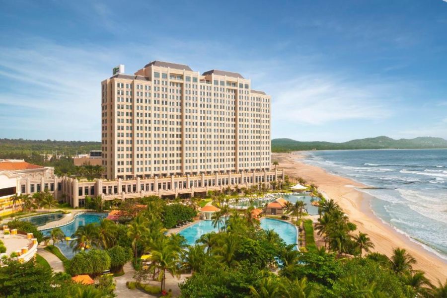  Holiday Inn Resort Hồ Tràm Beach